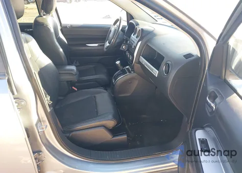 2017 Jeep Compass Latitude Fwd z USA, uszkodzony, nr VIN 1C4NJCEBXHD160308